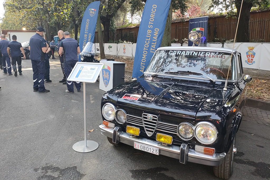 La storia in divisa: i veicoli ASI al Villaggio dell’Arma per il 211° anniversario dei Carabinieri.