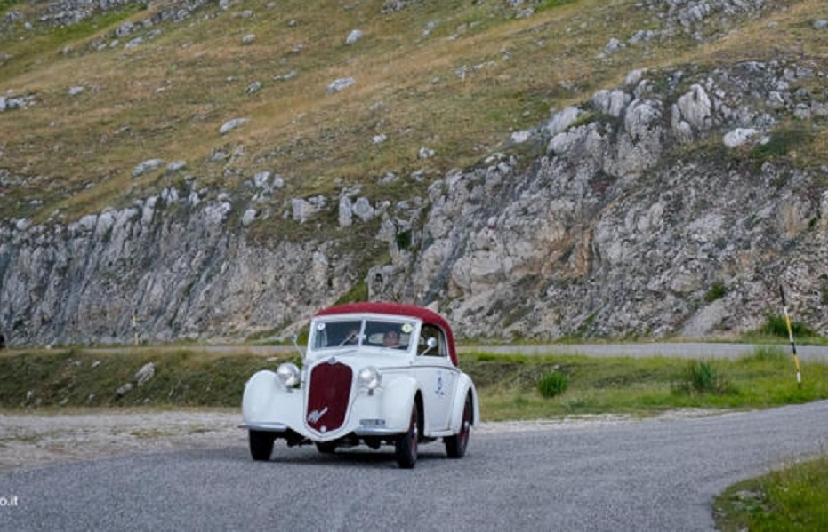 Abruzzo Gran Tour: 100 equipaggi, 1.500 km e un cuore che batte forte sotto ogni cofano.