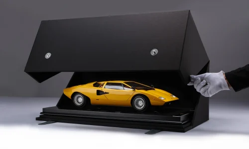 Countach LP400: Il Sogno in Scala, Firmato Amalgam.