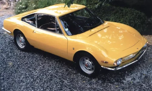 Pebble Beach 2025: il centenario Moretti tra eleganza discreta e creatività italiana.