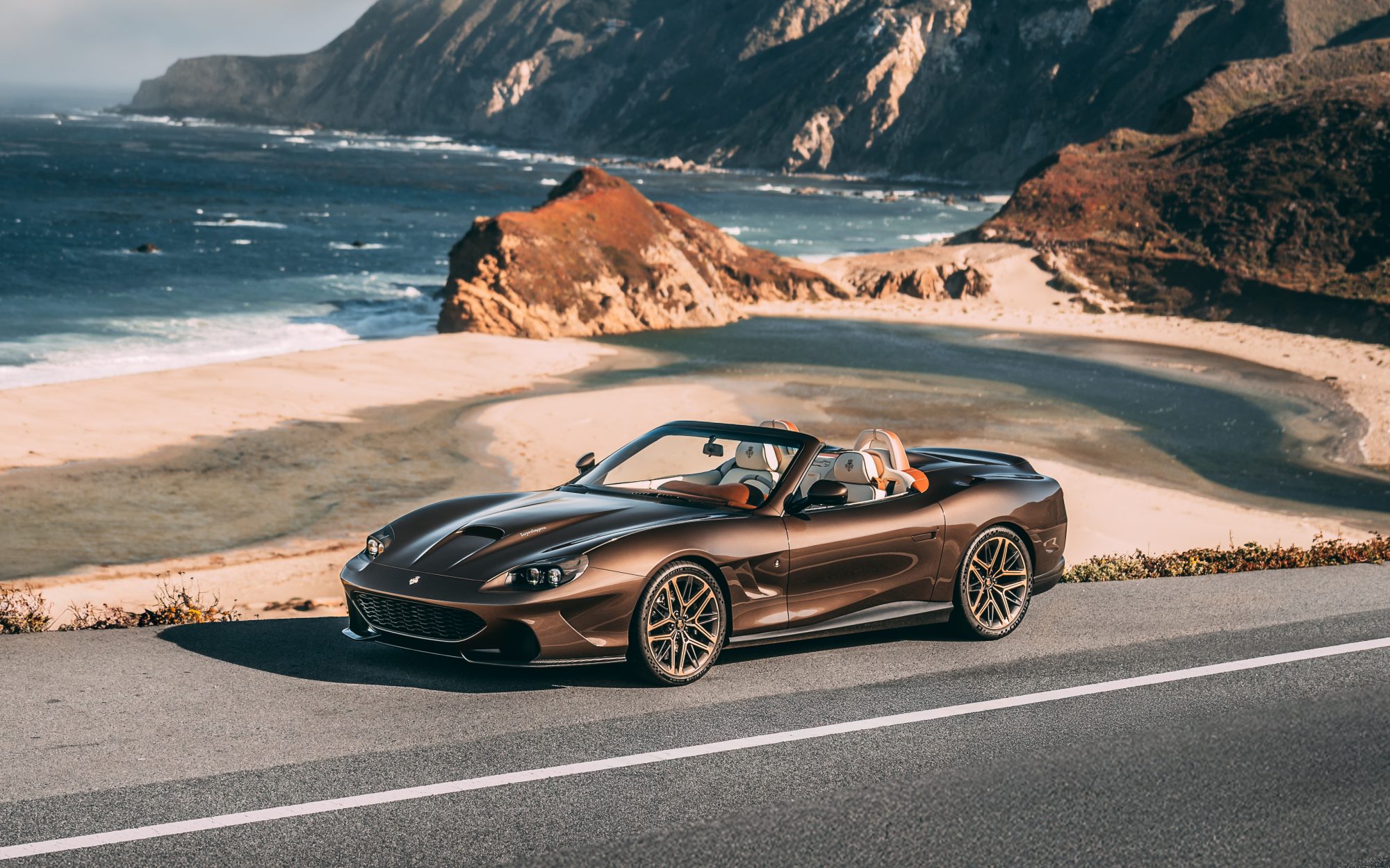 Touring Superleggera: dalle icone del passato alla nuova Veloce12 Barchetta.