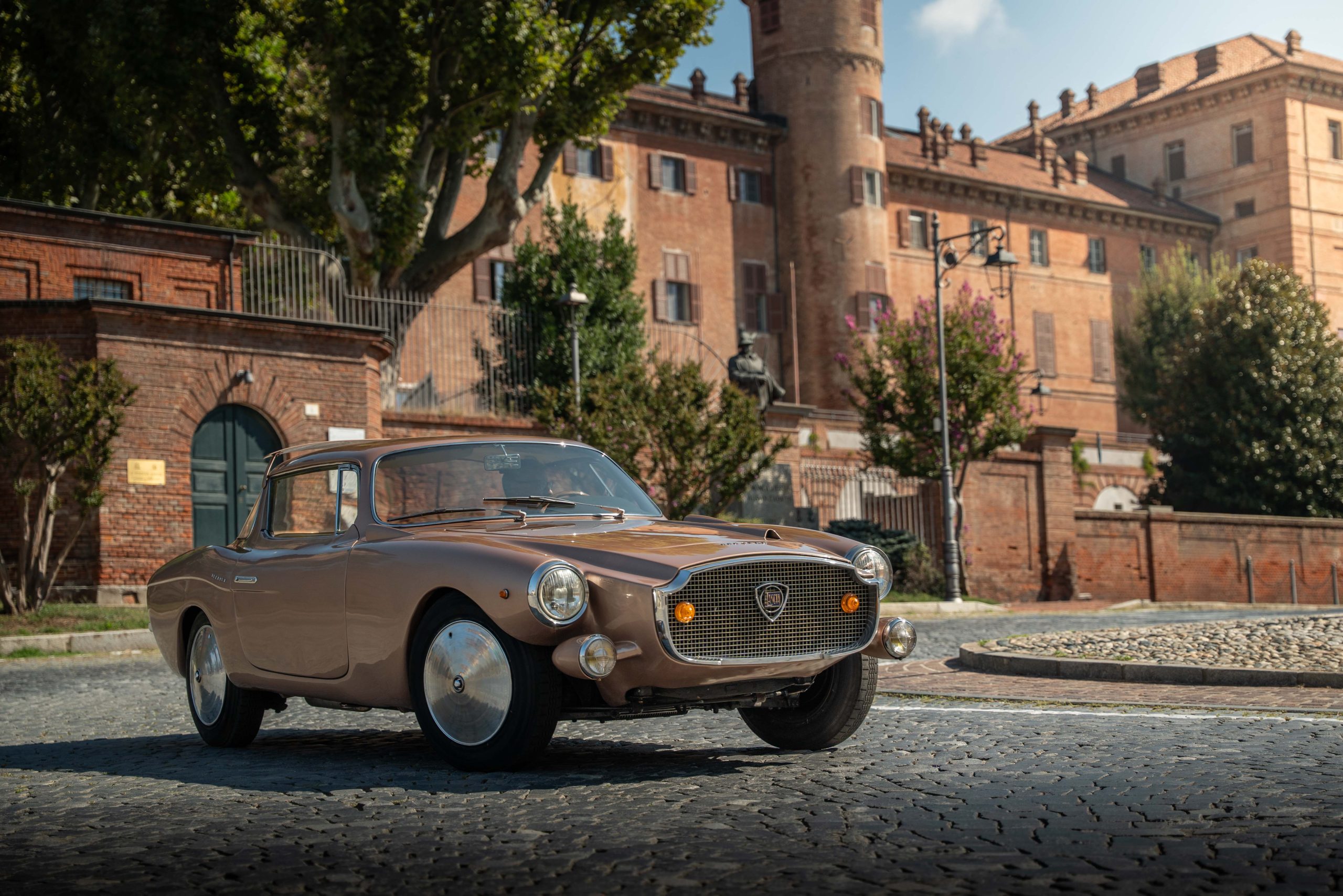 Festival Car 2025: a Revigliasco la Lancia Flaminia Loraymo illumina il calendario FIVA Premiere Event.