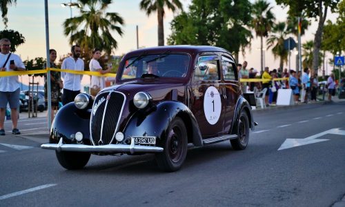 Accardo e Vagliani su Fiat 508 C vincono la XX Baia delle Ninfe: Sardegna protagonista del CIREAS 2025.