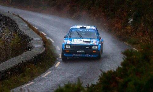 Kalle Rovanperä a Rallylegend: ritorno alle origini con la Toyota Starlet.