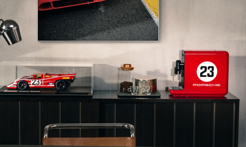 Porsche x SMEG 917 Salzburg: quando il design incontra la leggenda.
