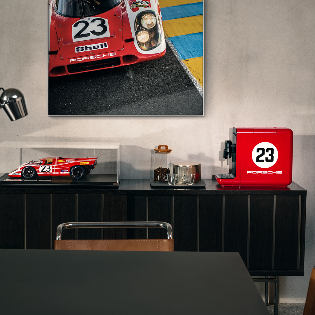 Porsche x SMEG 917 Salzburg: quando il design incontra la leggenda.