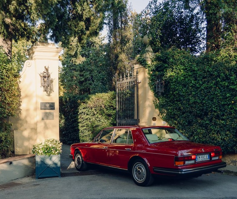 Villa La Massa Excellence 2025: l’eleganza è per sempre. Trionfano Lamborghini Countach e Ferrari 12 Cilindri Spider.