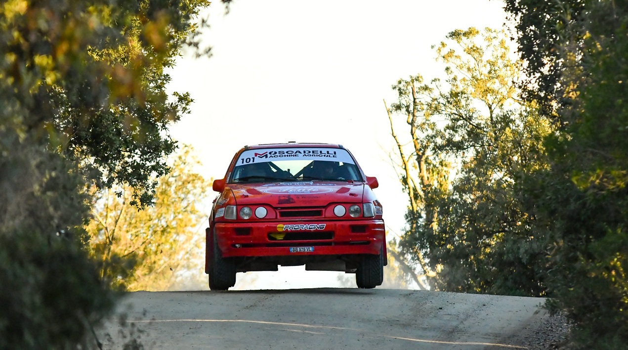 Rally del Brunello 2025: Pierangioli e Baldini dominano il Campionato Italiano Rally Terra Storico.