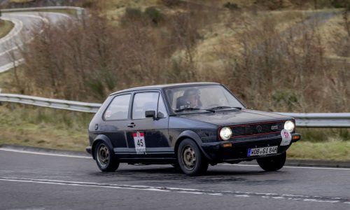 Volkswagen Golf GTI: 50 anni di una rivoluzione compatta.