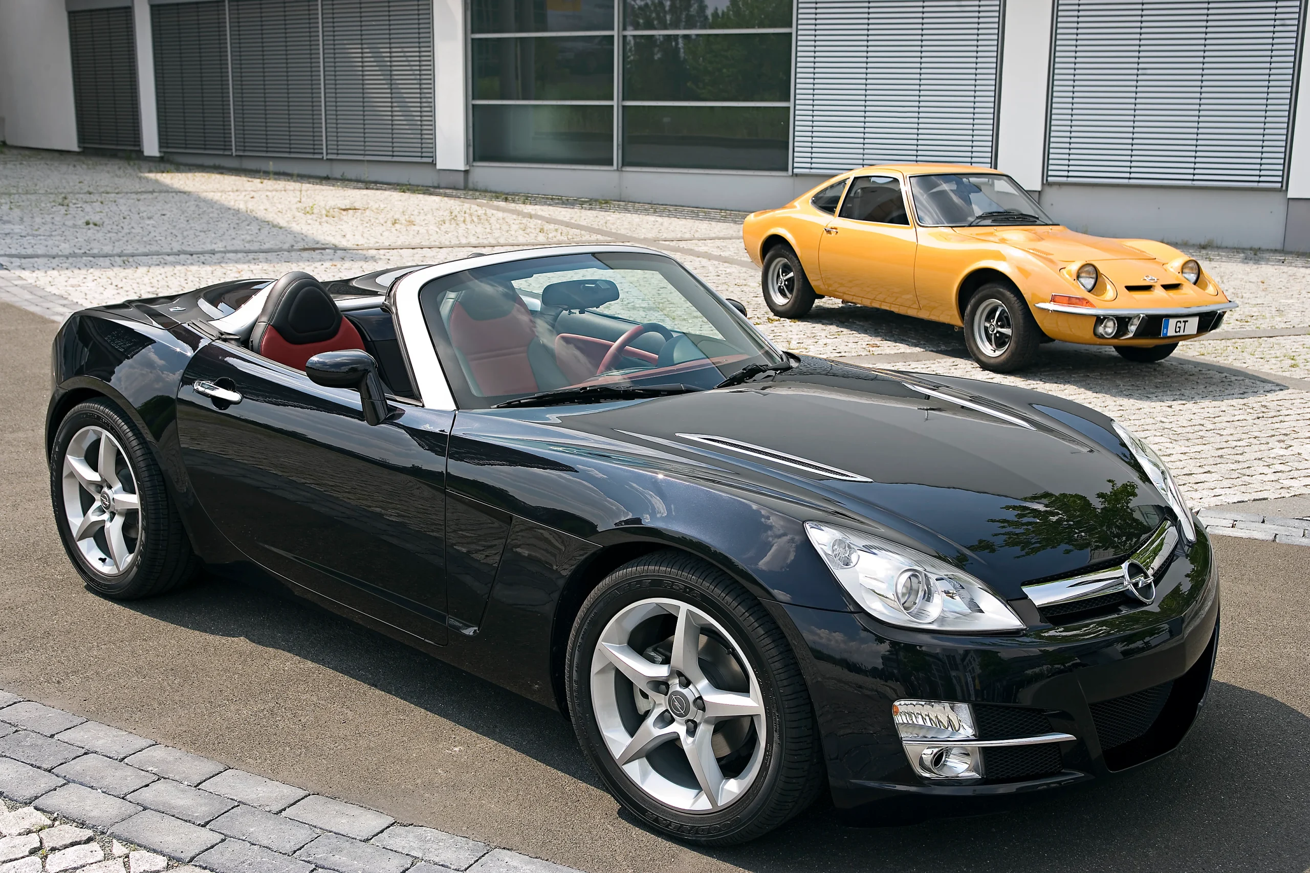 Opel GT (2006): vent’anni fa il ritorno di un nome che sapeva di futuro.