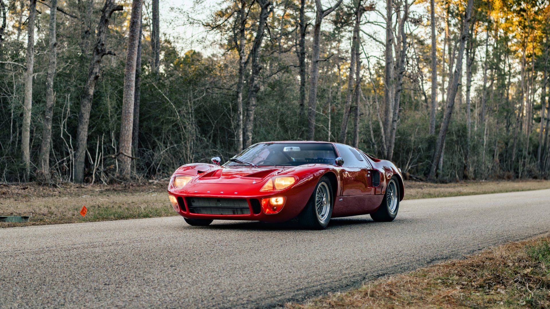 Ford GT40 MK I: una delle rarissime versioni stradali all’asta a Miami.