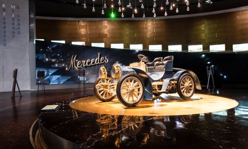 Il Museo Mercedes-Benz sfiora il milione di visitatori: la storia della Stella continua ad affascinare.