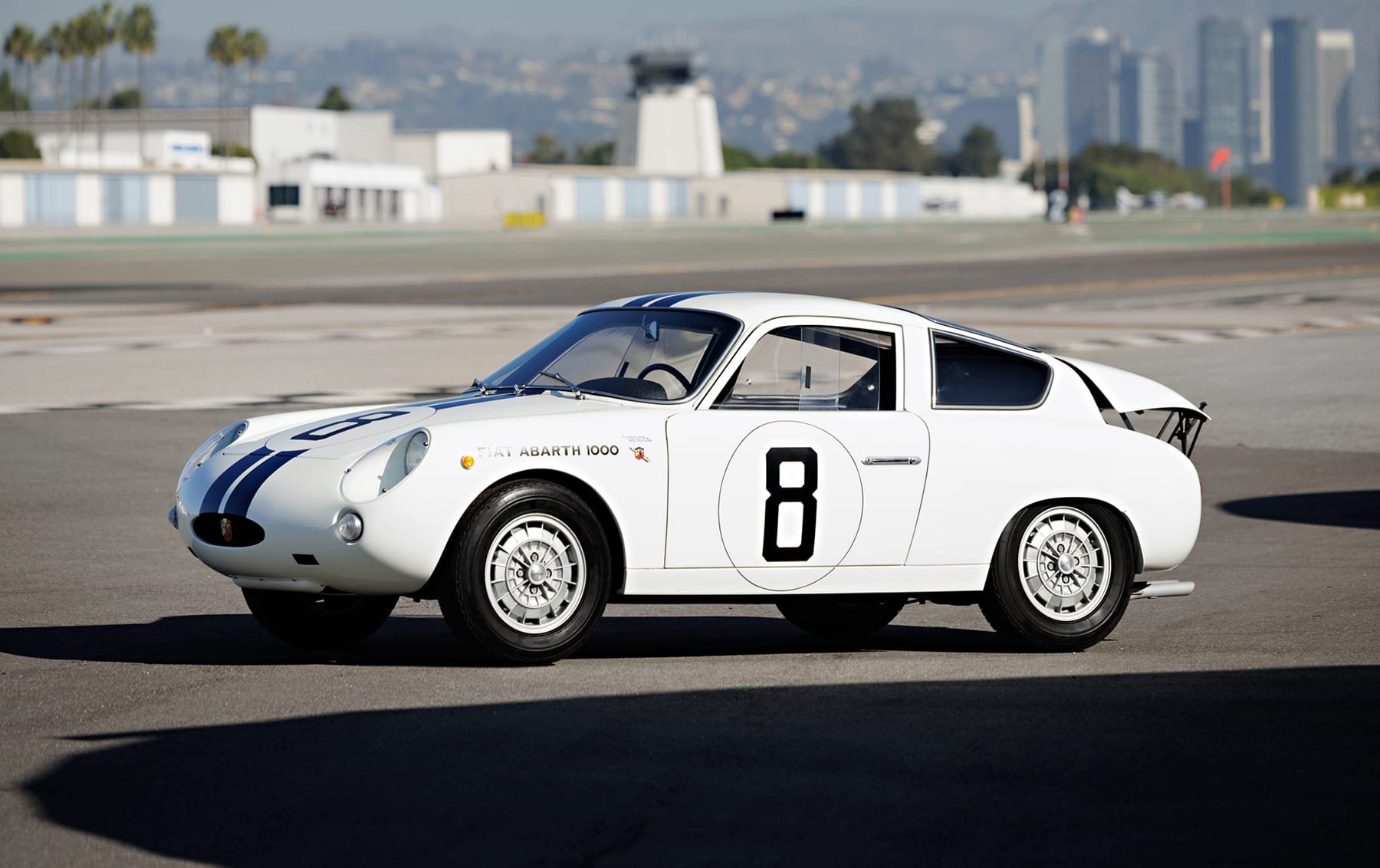 La piccola belva dello Scorpione torna a ruggire: all’asta l’Abarth 1000 GT di Bruce McLaren.