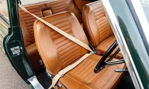 Volvo celebra 70 anni di sicurezza, con nuova innovazione.