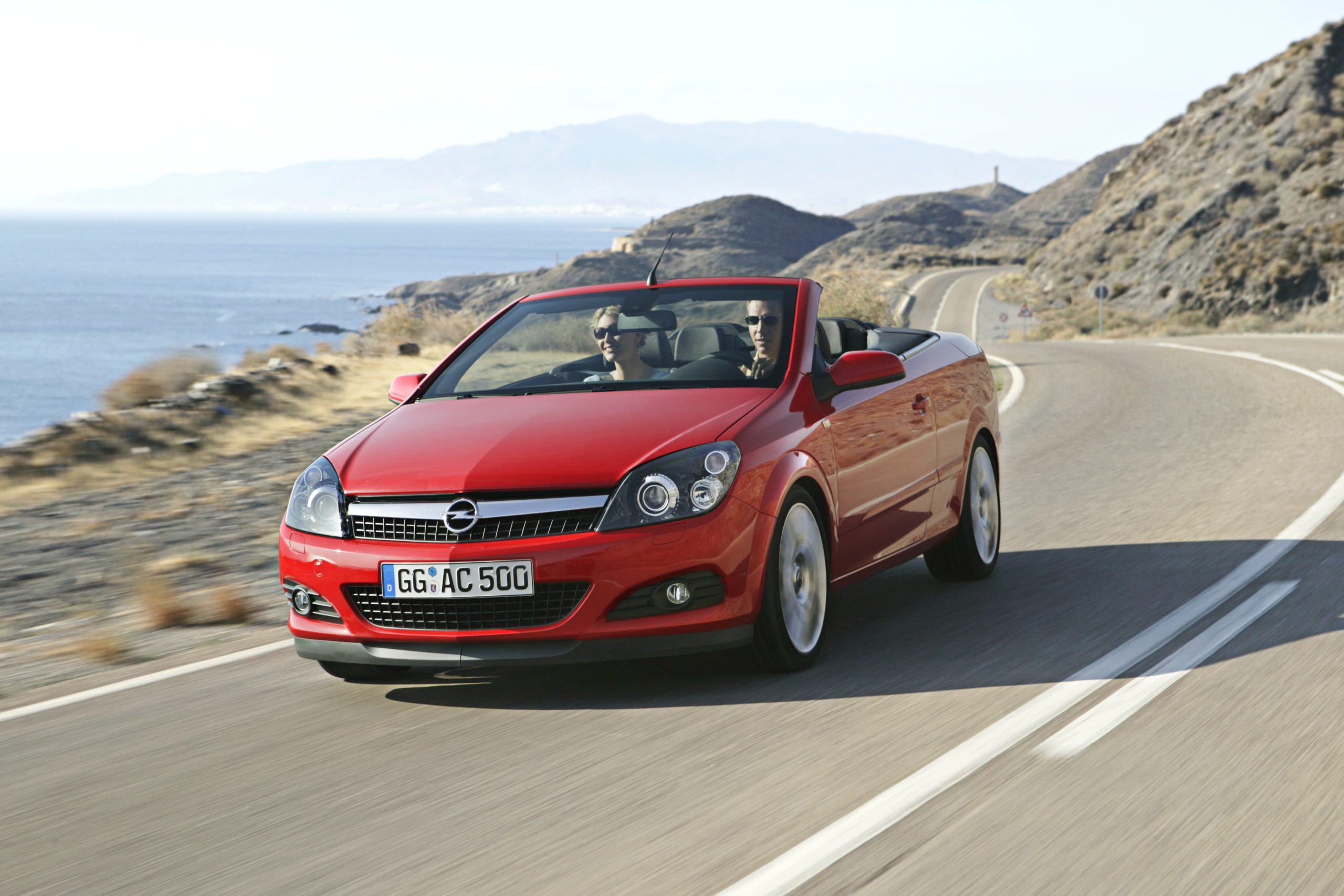 Opel Astra TwinTop, quando il cielo diventava optional.