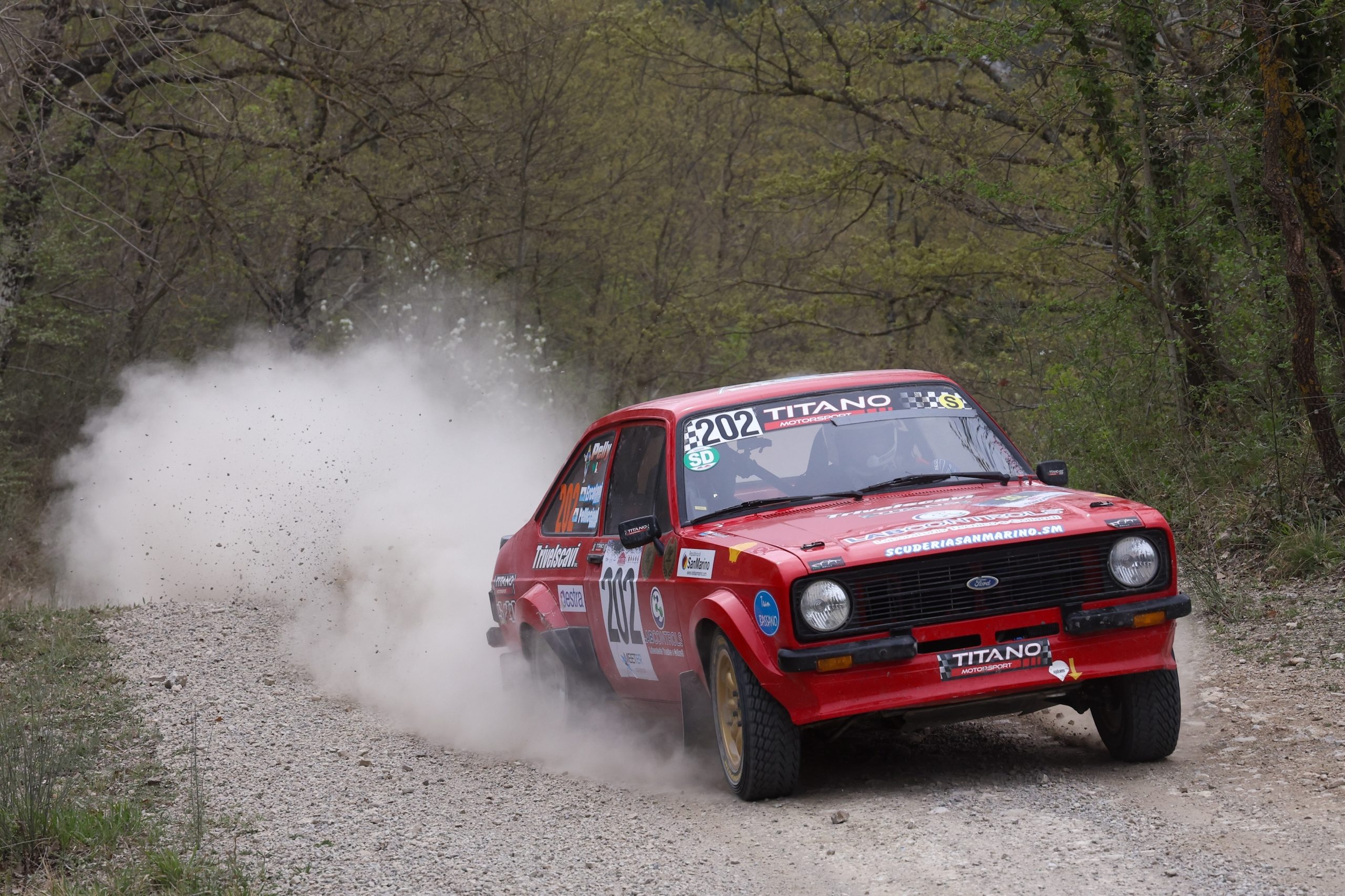 Pelliccioni firma il Rally Storico della Val d’Orcia: parte nel segno della Escort il tricolore terra.