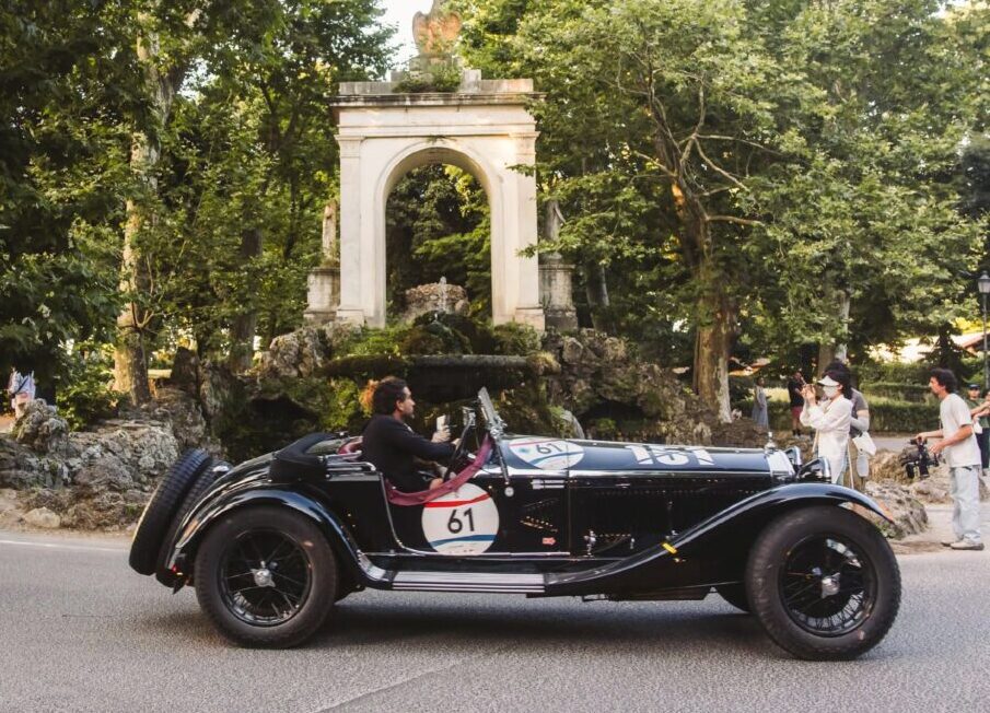 Alfa Romeo regina della 1000 Miglia 2026: Tonconogy trionfa, il Biscione scrive un’altra pagina di storia.