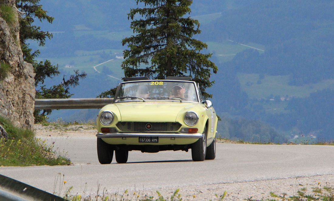 Fiat 124 Spider compie 60 anni: storia della spider Pininfarina.